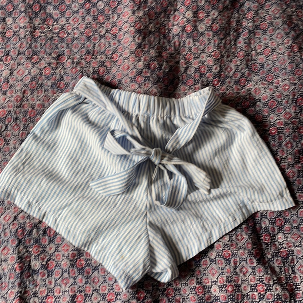 Bow tie shorts